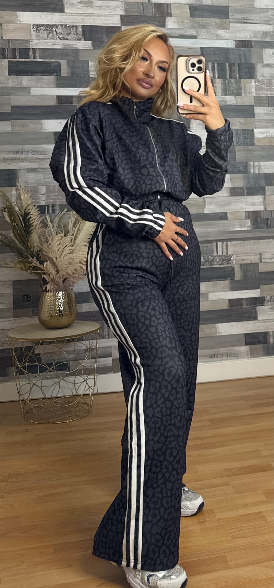 CHANDAL DIRKA