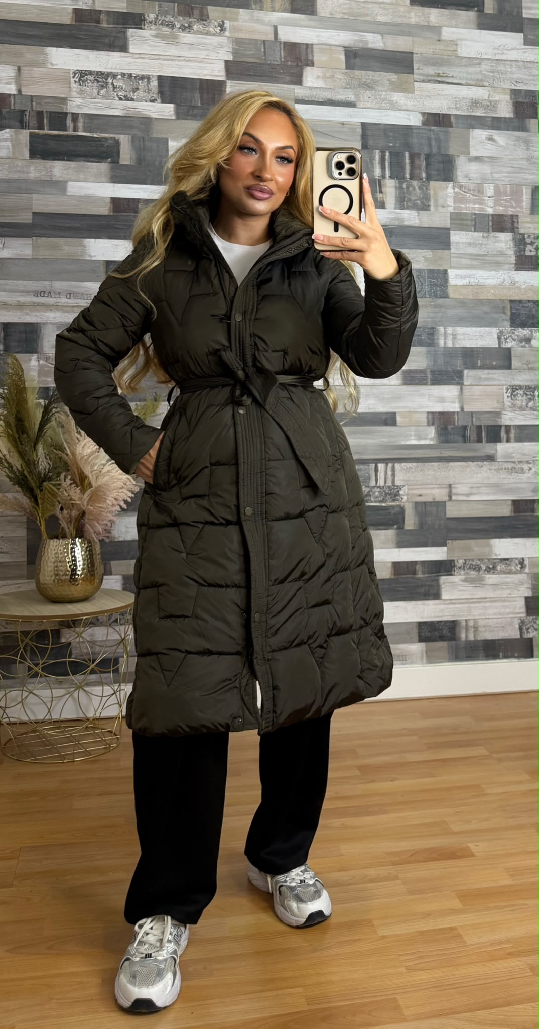 ABRIGO   LUXURY